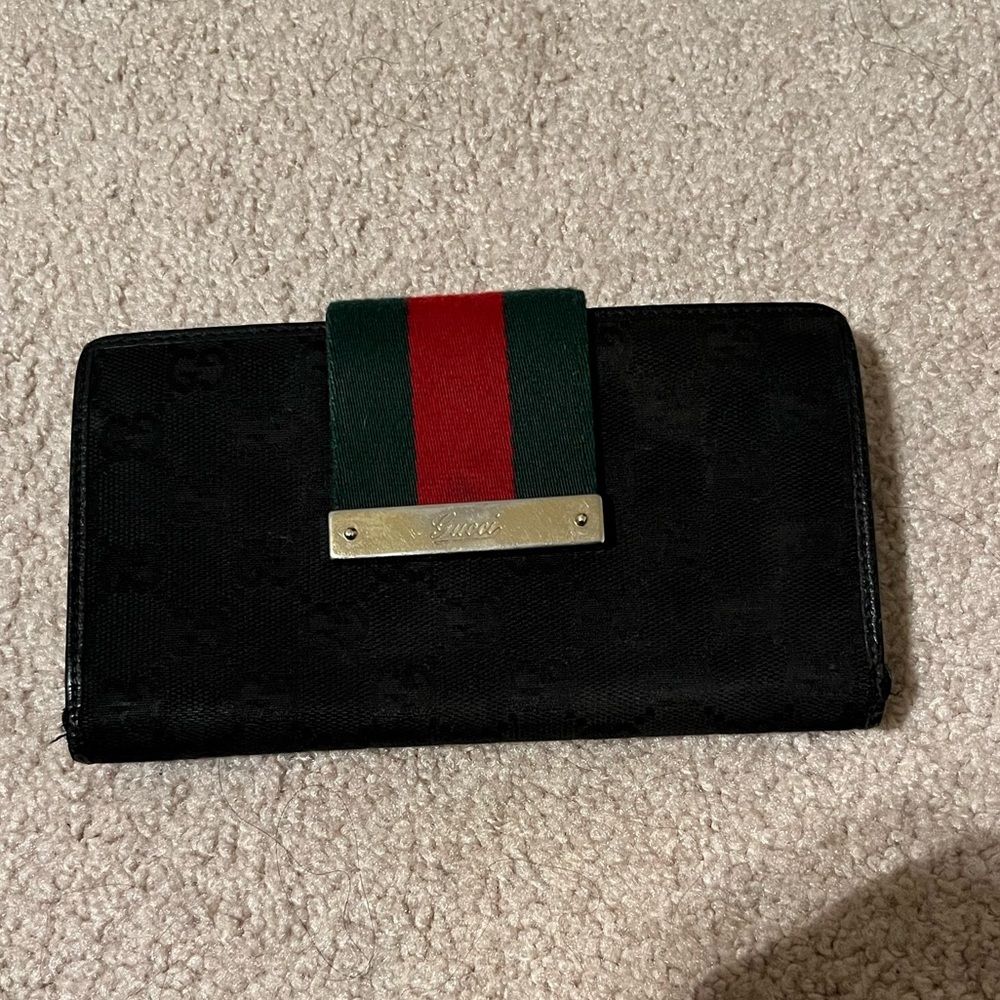 Gucci Sherry Line Signature Black and Red Long Stripe Wallet
